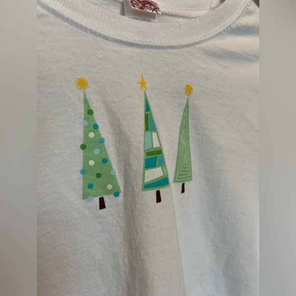 279. Youth Christmas Tee M - Picture 2 of 3